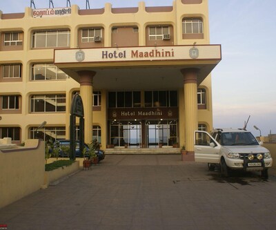 Hotel Maadhini